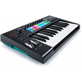 Novation Launchkey 25 Mk3 keyboard controller